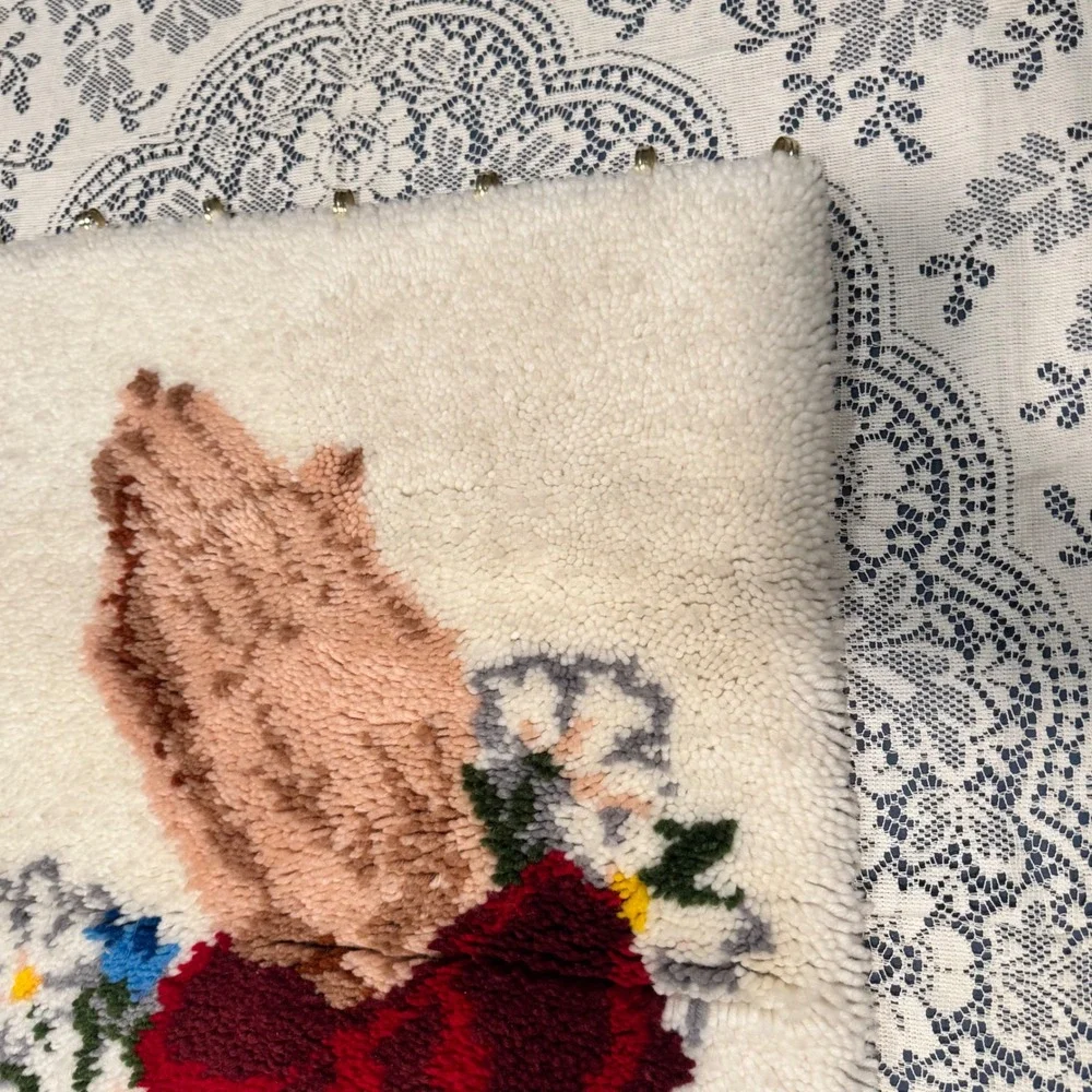 Vintage Praying Hands Latch Hook Rug Wall Hanging Religious Faith Christianity‎